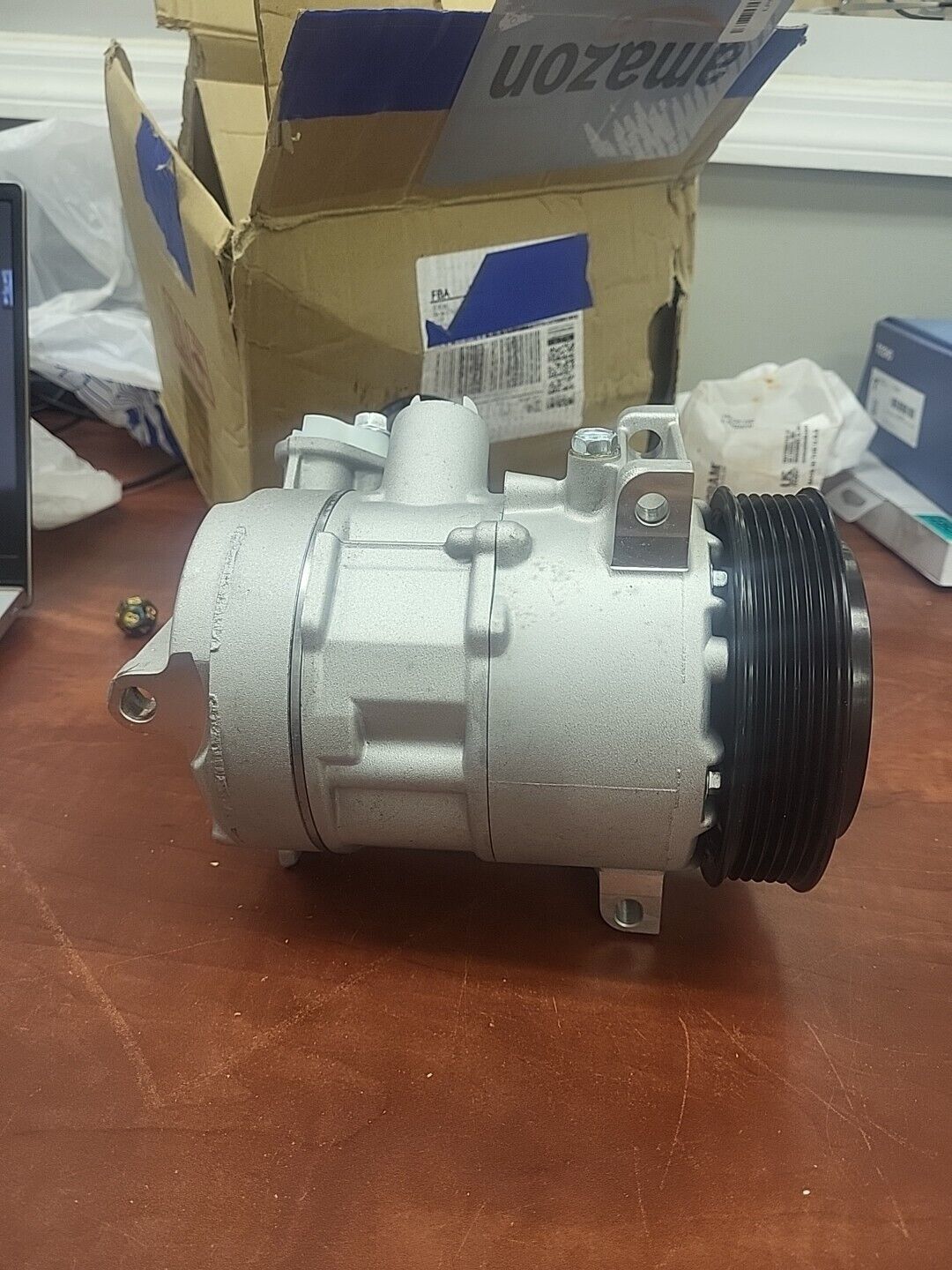 AC Compressor with Clutch 16-2 111-0058 0631H2401