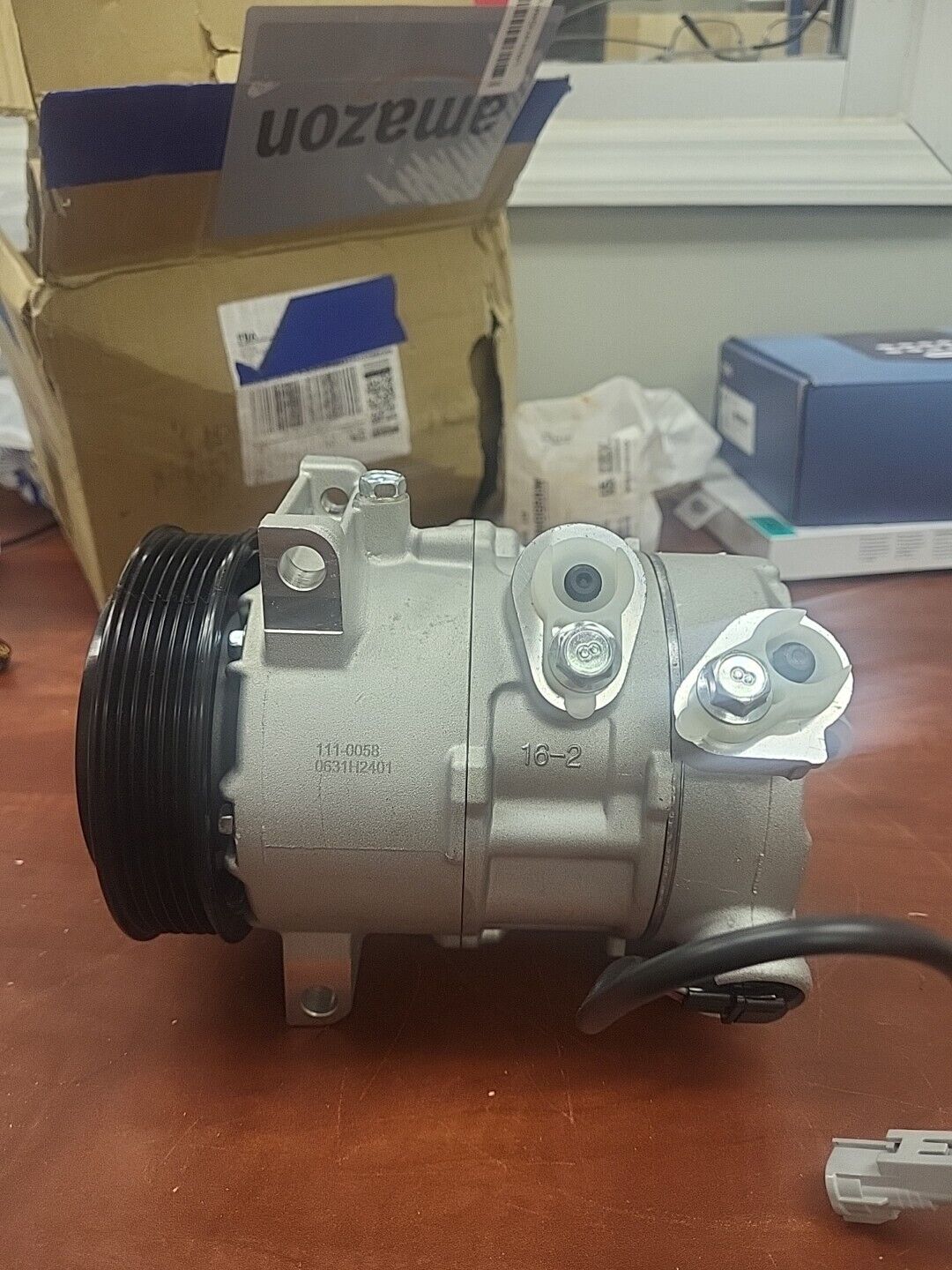 AC Compressor with Clutch 16-2 111-0058 0631H2401