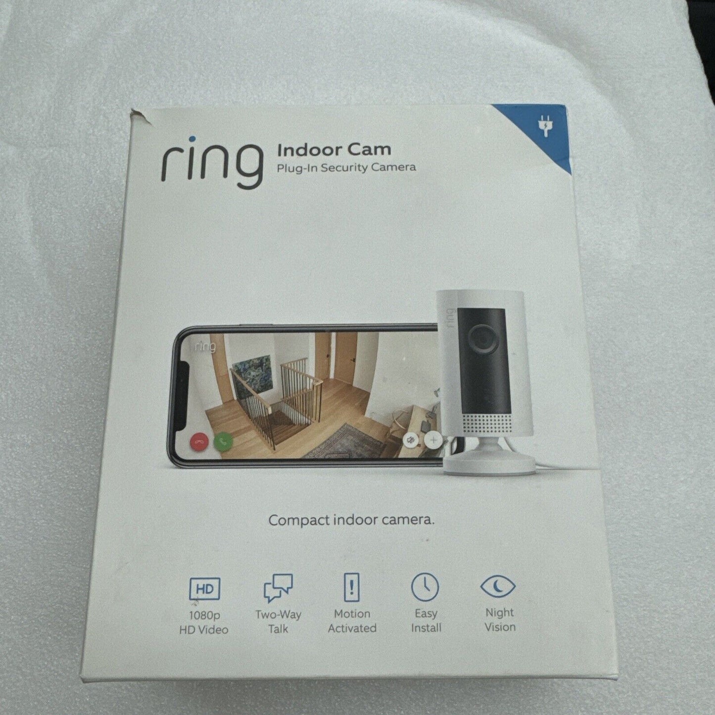 Ring Indooor Cam Plug-In Security Camera - White