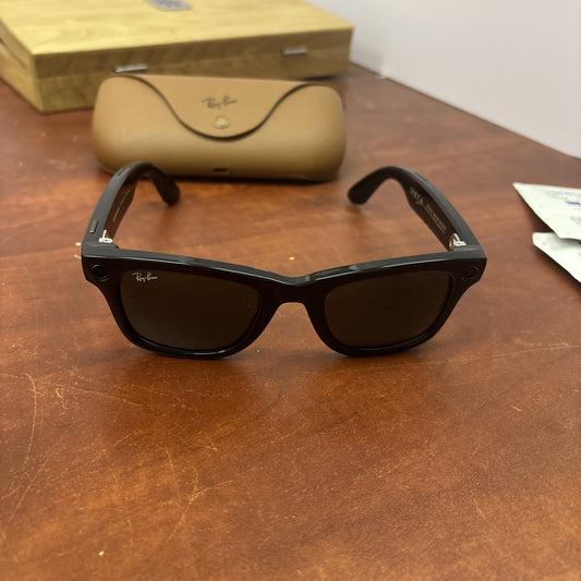 Ray-Ban Meta Wayfarer Meta Black AI Glasses with Green Lenses